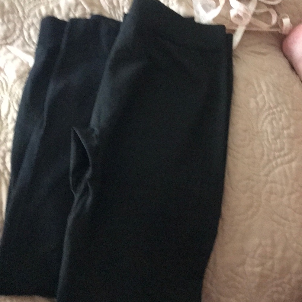 2 pair of leggings
